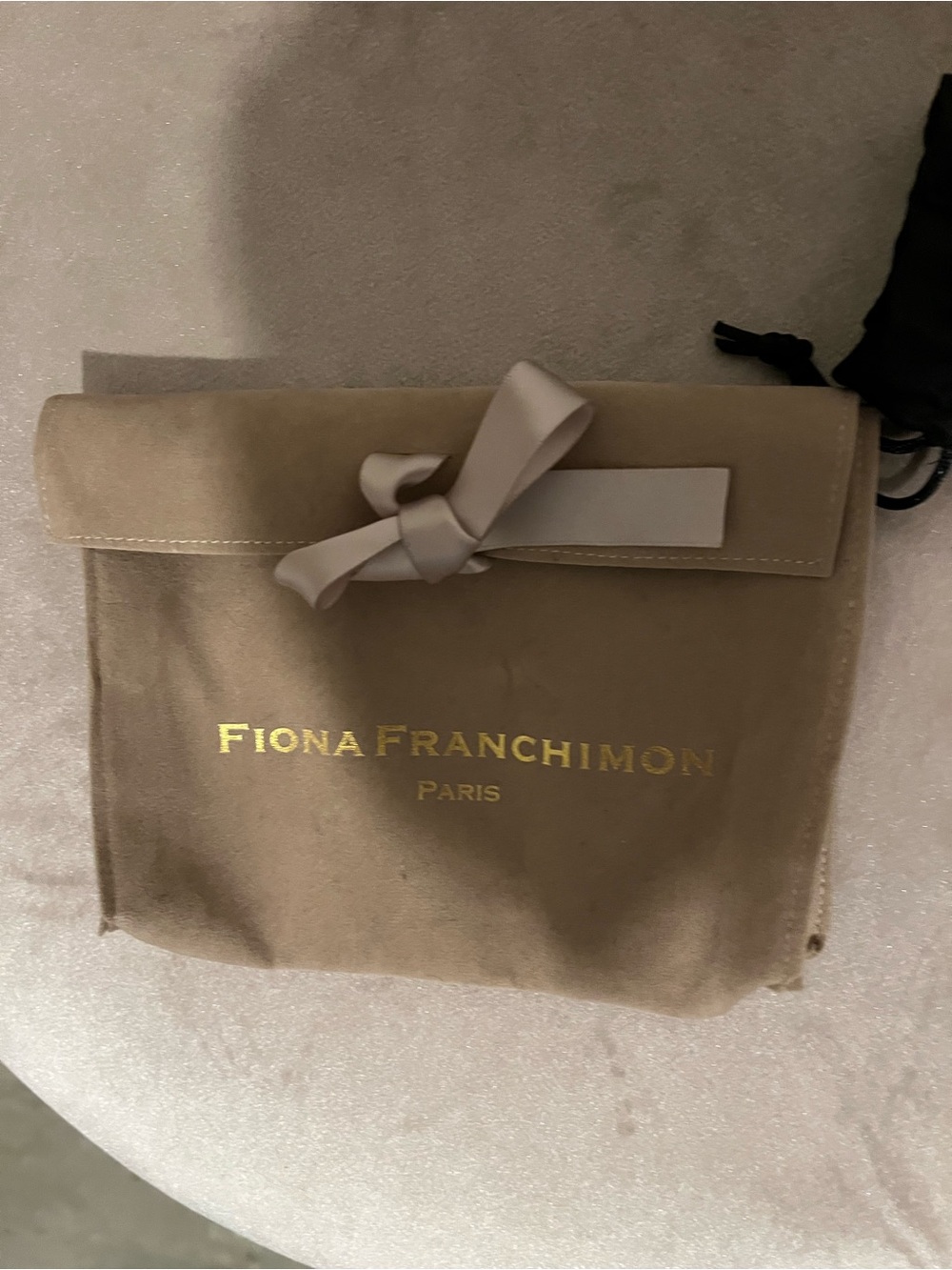 New Fiona Franchimon Beige Satin Bow Clutch pouch & suede jewelry bag - Picture 3 of 3